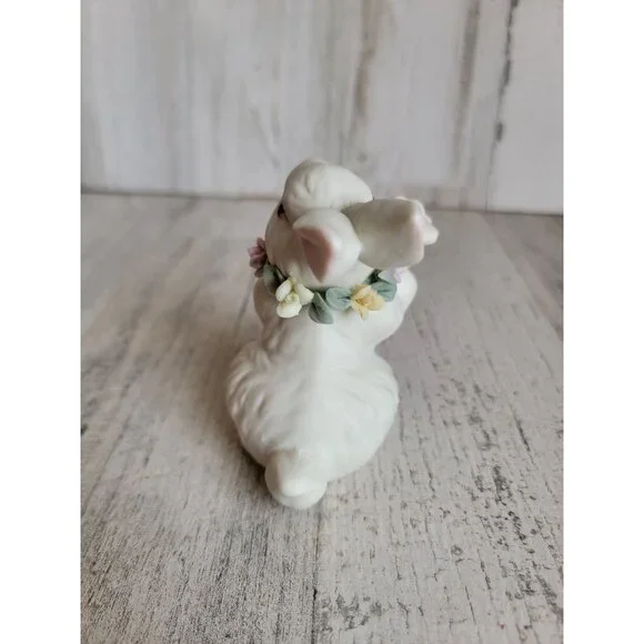 White ceramic rabbit carrot Easter Bunny flowering - Picture 5 of 7
